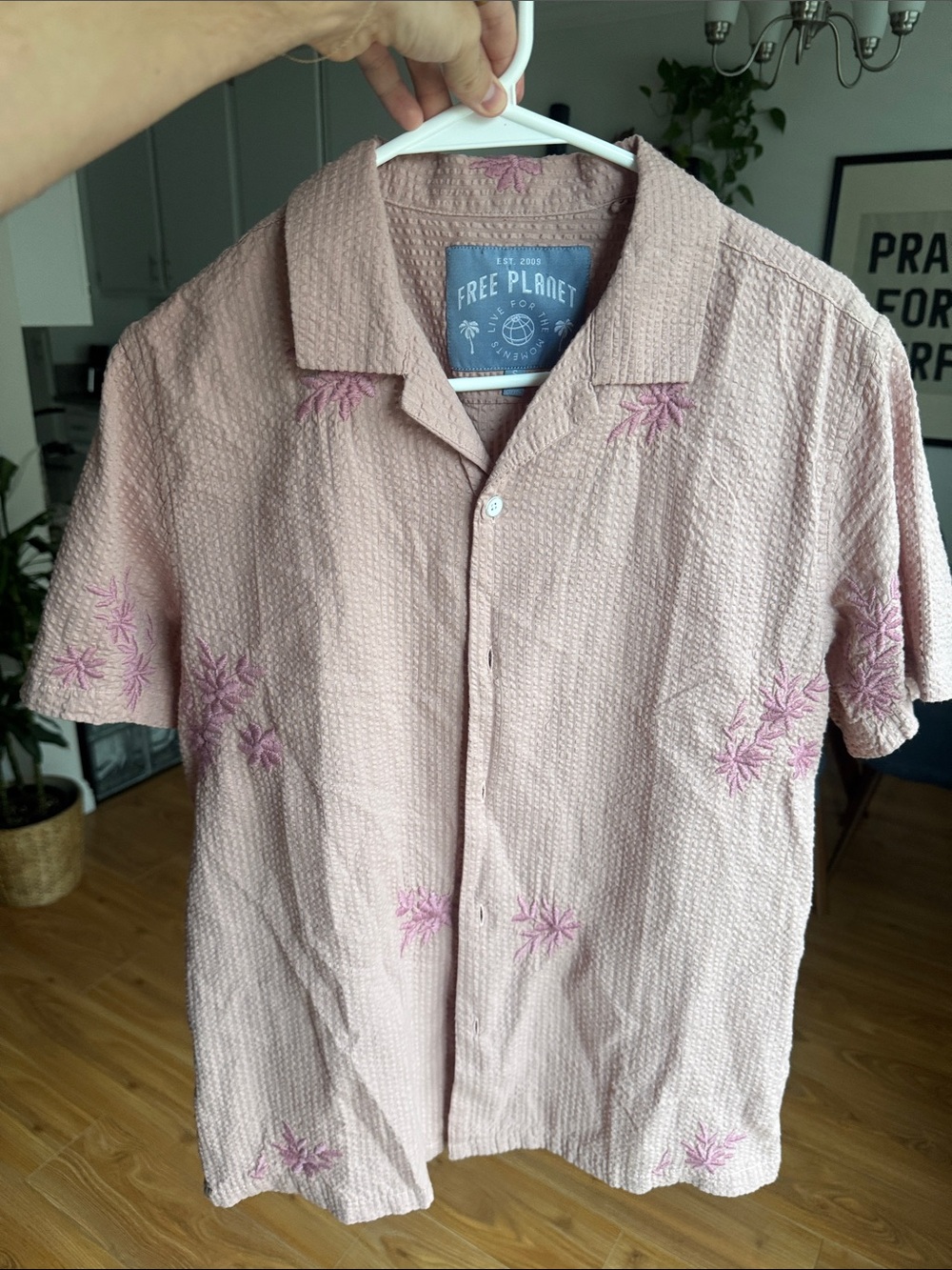 Free Planet Men's Dusty Pink Short-Sleeve Embroidered Button-Down Shirt